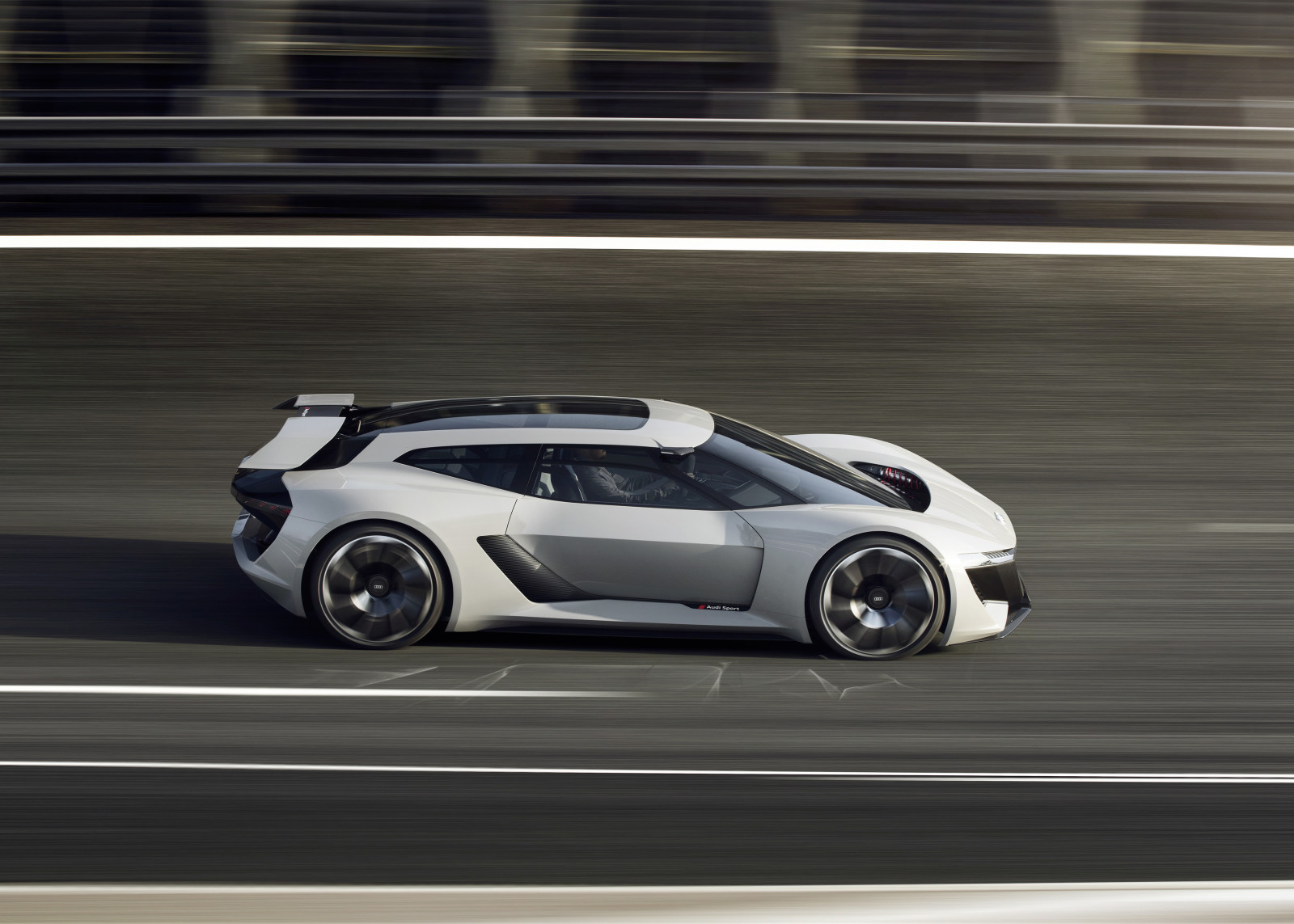 Dynamic photo Colour: Curcuit grey