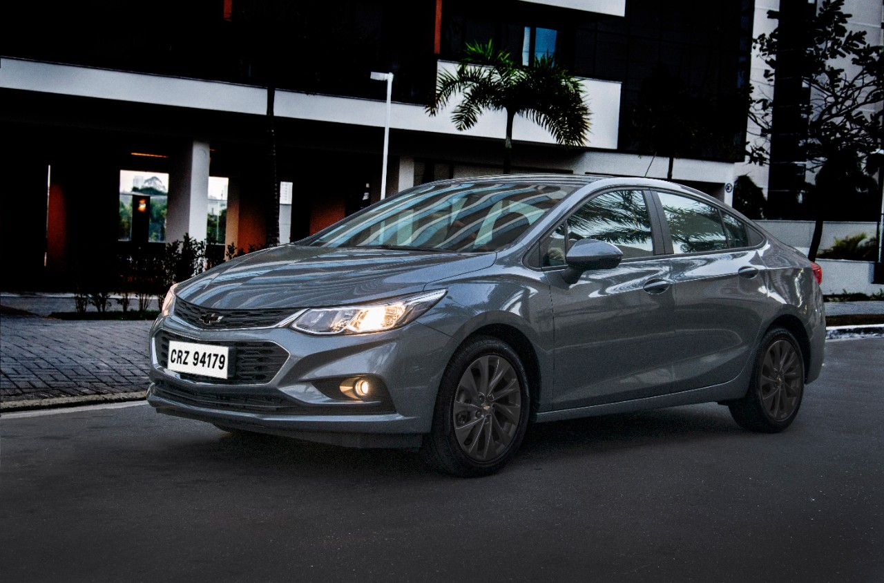 Chevrolet Cruze Black Bow Tie - 2019